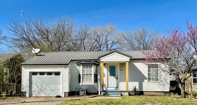 property at 209 W 2nd St