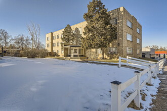 Cherry Manor Apartments in Denver, CO - Building Photo - Building Photo