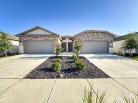 9306 Frio Lndg in Converse, TX - Building Photo