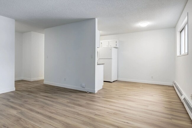 Victoria County in Edmonton, AB - Building Photo - Building Photo