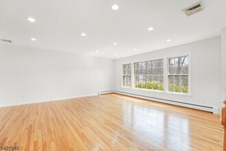 59 Ferguson Rd in Warren, NJ - Building Photo - Building Photo