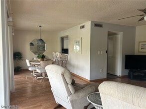 5479 Peppertree Dr in Ft. Myers, FL - Building Photo - Building Photo