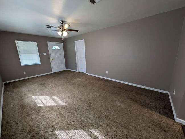 1624 Franklin Ave in Nederland, TX - Building Photo - Building Photo