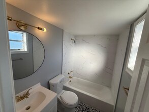 2605 NW 135th St, Unit 308 in Miami, FL - Building Photo - Building Photo