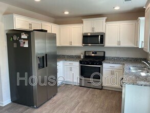 341 Oak Br Rd in Arden, NC - Building Photo - Building Photo