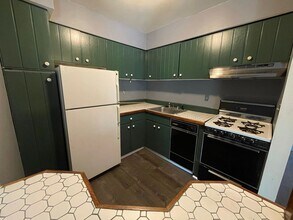 601 College Park Dr in Carnot-Moon, PA - Building Photo - Building Photo