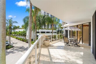 3610 Yacht Club Dr in Aventura, FL - Building Photo - Building Photo