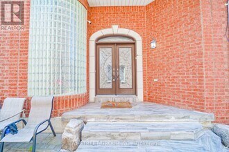 73 Bridlepath St in Richmond Hill, ON - Building Photo - Building Photo