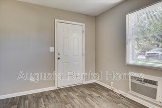 327 Verdery Dr in Belvedere, SC - Building Photo - Building Photo