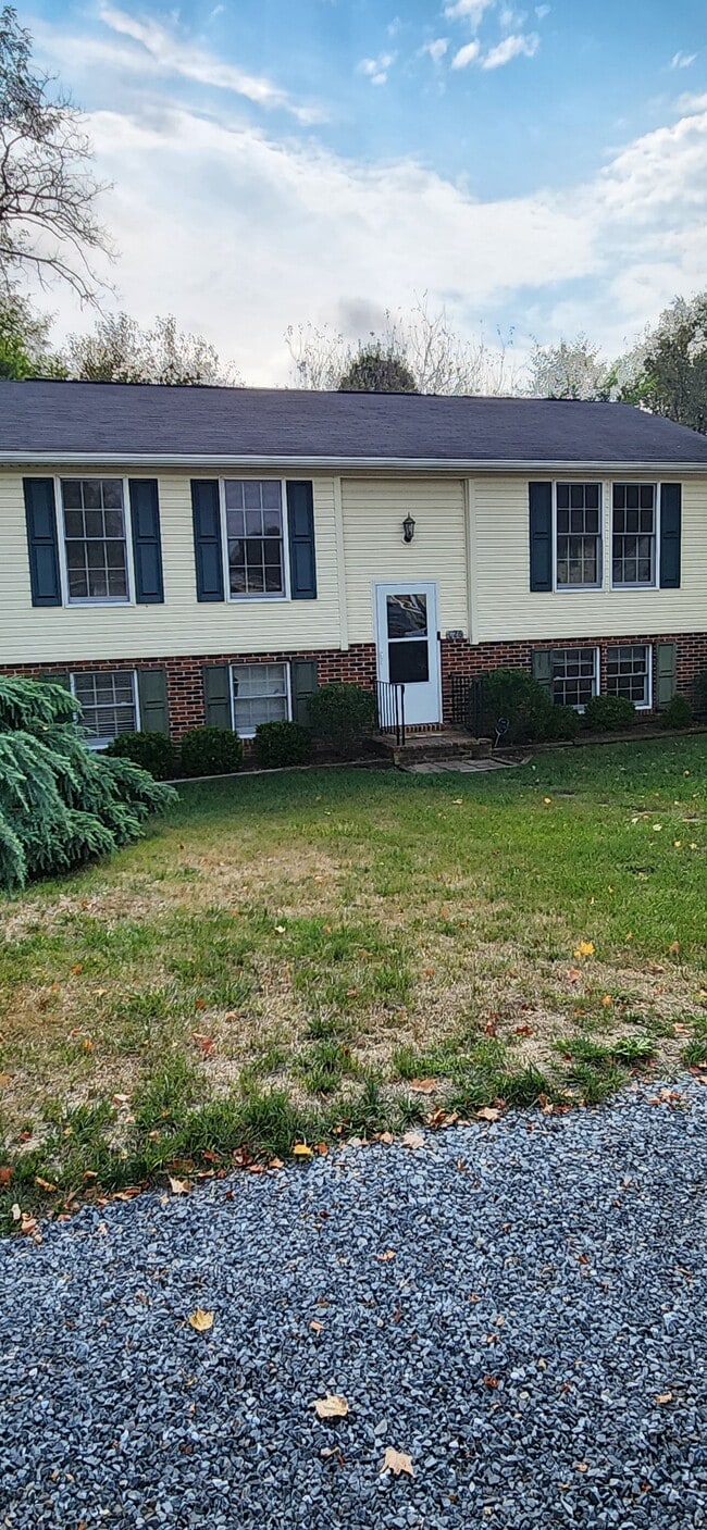 226 Allison Ave in Winchester, VA - Building Photo - Building Photo