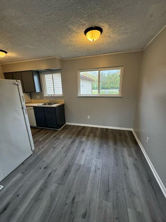 6621 Fairfield Ave in Fort Wayne, IN - Building Photo - Building Photo