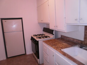 1211 Wells Pl in Kalamazoo, MI - Foto de edificio - Building Photo