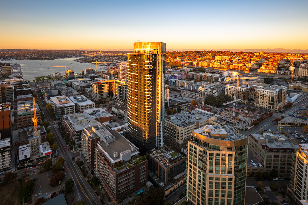 Kiara in Seattle, WA - Building Photo