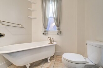 1736 1st St NW in Washington, DC - Foto de edificio - Building Photo