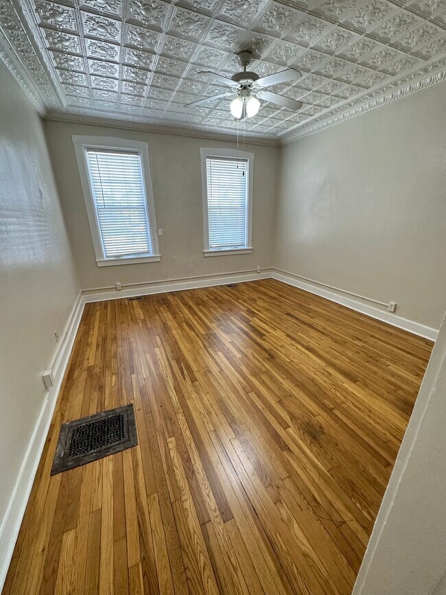 1635 White St in Dubuque, IA - Building Photo - Building Photo