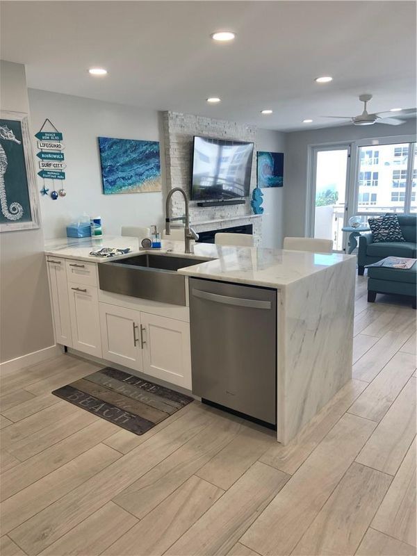 133 N Pompano Beach Blvd in Pompano Beach, FL - Foto de edificio - Building Photo