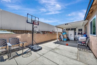 3727 Byrd St in San Diego, CA - Building Photo - Building Photo