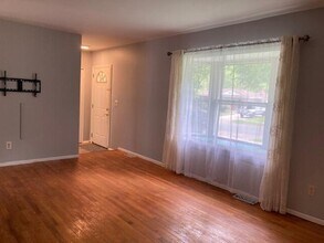 3300 Fernwood Ave in Ann Arbor, MI - Building Photo - Building Photo