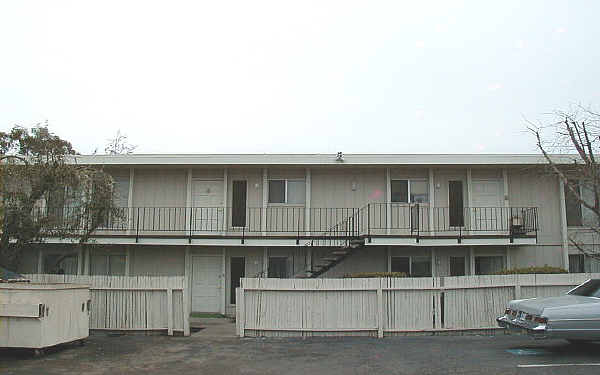 Woodlands Apartments in Fresno, CA - Foto de edificio