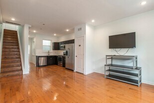 1517 W Seybert St in Philadelphia, PA - Building Photo