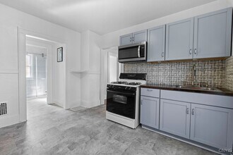 403 Valley Dr in Syracuse, NY - Building Photo - Building Photo