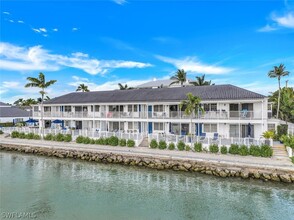 1170 Edington Pl in Marco Island, FL - Foto de edificio - Building Photo