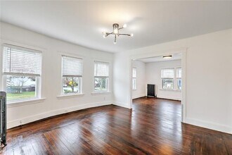 73 Washburn Ave in East Providence, RI - Building Photo - Building Photo