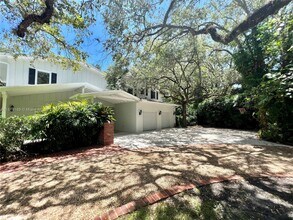 6150 SW 92nd St in Miami, FL - Building Photo - Building Photo