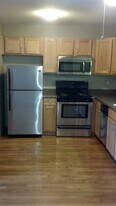 664 S Kentwood Ave in Springfield, MO - Building Photo