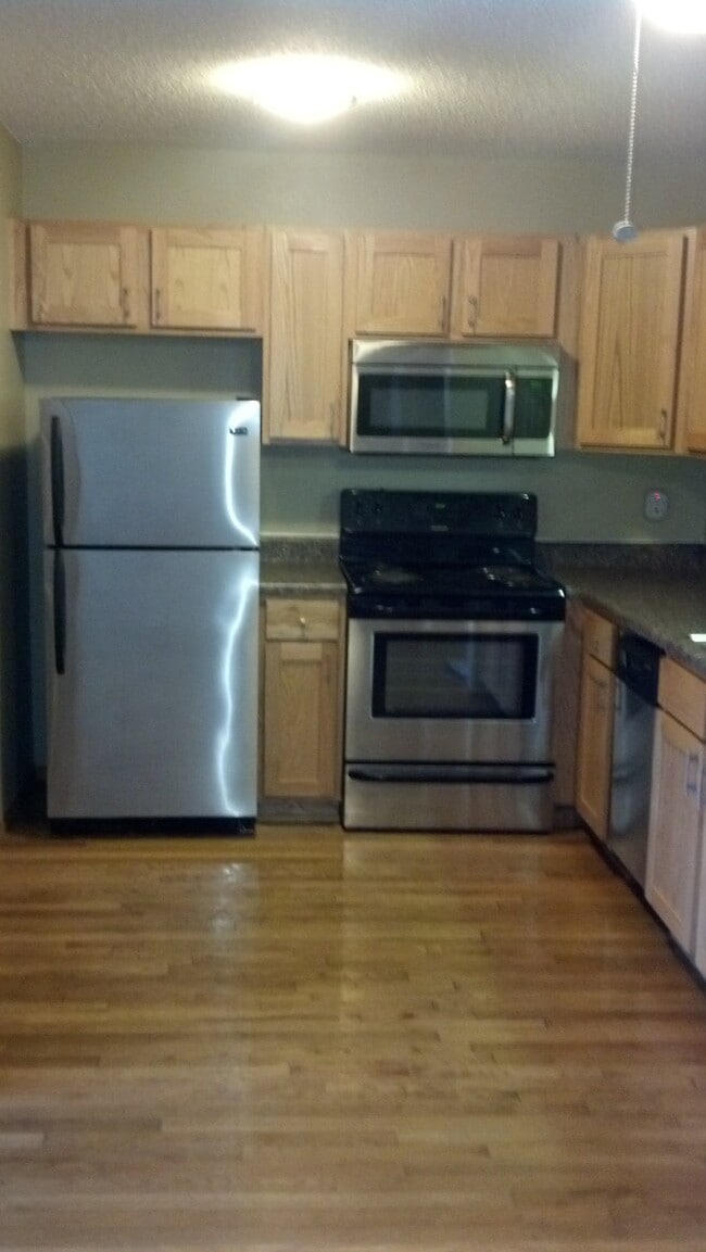 property at 664 S Kentwood Ave