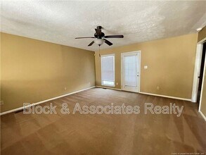 5736 Waters Edge Dr in Fayetteville, NC - Building Photo - Building Photo