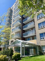 88 Bernard Ave in Toronto, ON - Building Photo