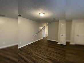 7400 Debbie Dr in Little Rock, AR - Building Photo - Building Photo