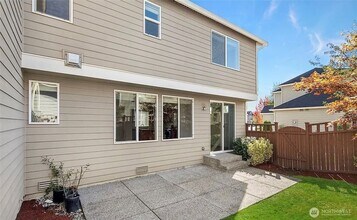 18232 36 Ave SE in Bothell, WA - Foto de edificio - Building Photo
