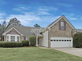 558 The Blvd in Newnan, GA - Building Photo