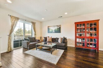 411 Chagall St in Mountain View, CA - Building Photo - Building Photo