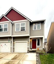 275 NE Miramar Cir in Bremerton, WA - Building Photo - Building Photo