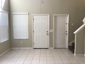 18110 Lembrecht Way in Tampa, FL - Foto de edificio - Building Photo