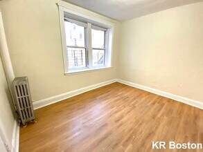 1620 Commonwealth Ave in Boston, MA - Building Photo - Building Photo