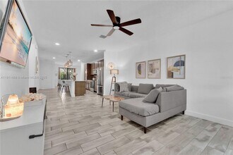 3374 NW 5th St in Pompano Beach, FL - Building Photo - Building Photo