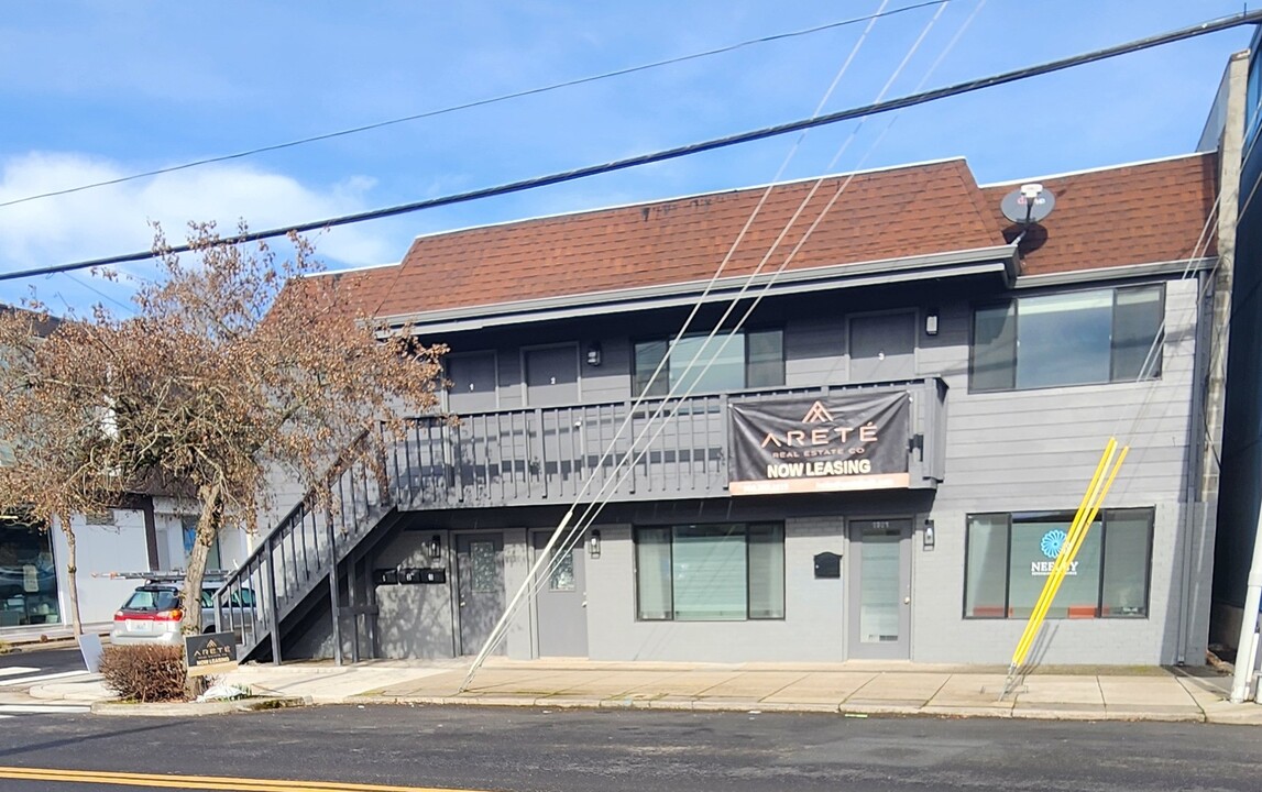 1907 Main St, Unit Apt 2 in Washougal, WA - Foto de edificio