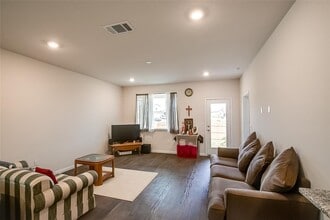 908 Vogel Dr in Georgetown, TX - Building Photo - Building Photo