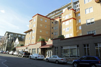 Casa Pacifica Apartments in Seattle, WA - Foto de edificio - Building Photo