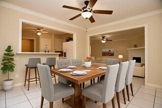 5814 Fairdale Ln in Houston, TX - Building Photo - Building Photo