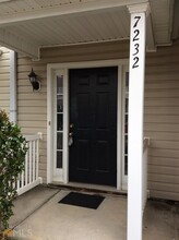 7232 April Ct in Morrow, GA - Foto de edificio - Building Photo