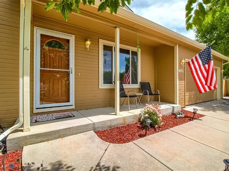 3916 Eagles Nest Dr in Evans, CO - Foto de edificio