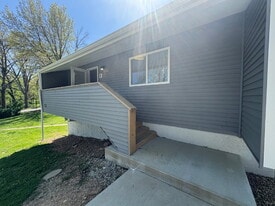 1507 W Enos Ave in Springfield, IL - Building Photo