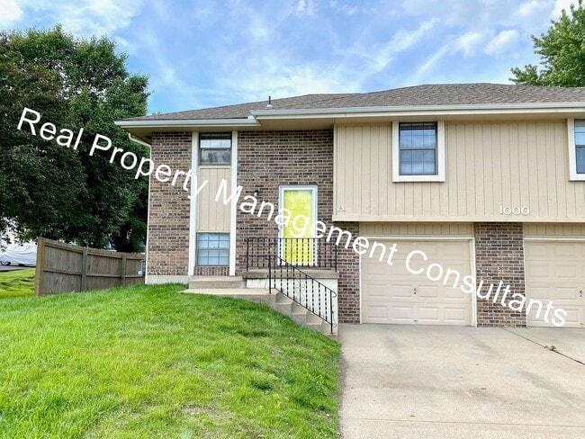 property at 1000 SE 7th Terrace