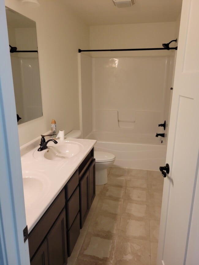 1849 Red Bertrand Ct in Sioux City, IA - Building Photo - Building Photo