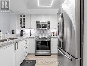 1177 Yonge St in Toronto, ON - Building Photo - Building Photo